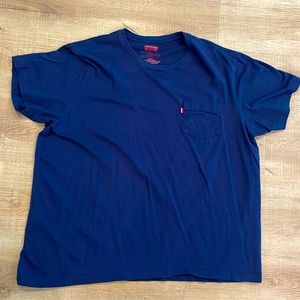 Men’s Levi’s Tshirt